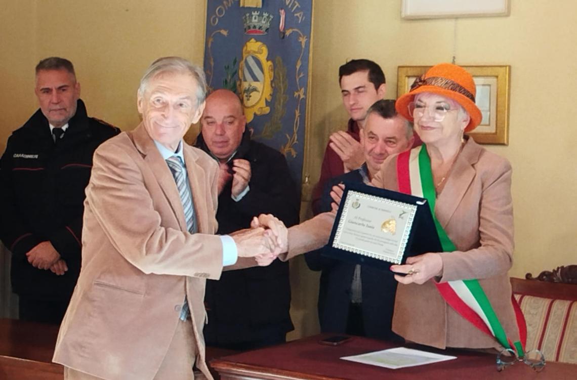 «A 77 anni corro 100 km a settimana e mi sono iscritto alla Facoltà di Storia, ho la media del 28»