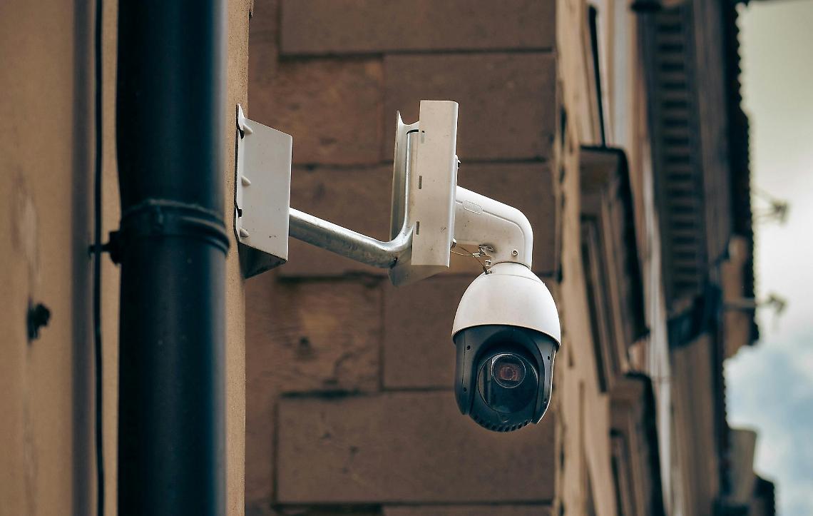 «Servono più telecamere, davanti alla Materna e nelle “zone d’ombra”»