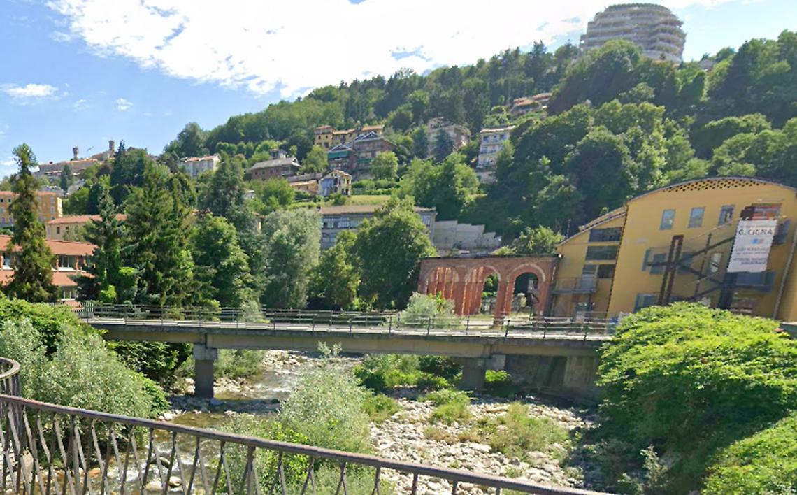«Migliorare la sicurezza del torrente dietro le scuole»