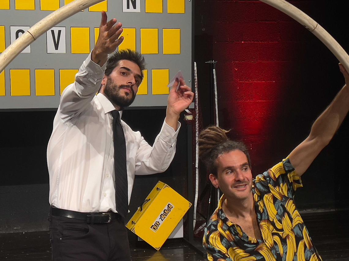 Show sotto il tendone: "Mi sa che tocca a noi"