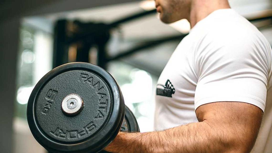 Traffico di farmaci nel mondo del bodybuilding, scatta la maxi operazione dei Nas