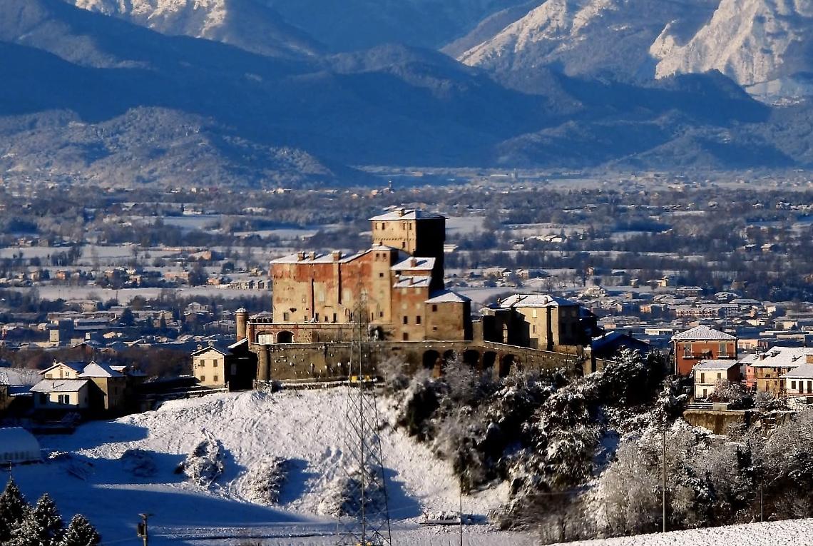 Una serie di racconti, tra la neve e le colline: ecco l'antologia "Natale in Langa"