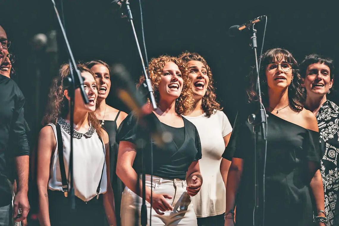 “Nel mezzo”: ecco il primo anno della band PopGlow