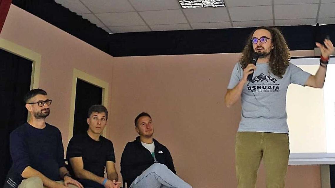 Quattro amici tra le cime più alte del mondo: il Mera Peak raccontato dal vivo dai protagonisti