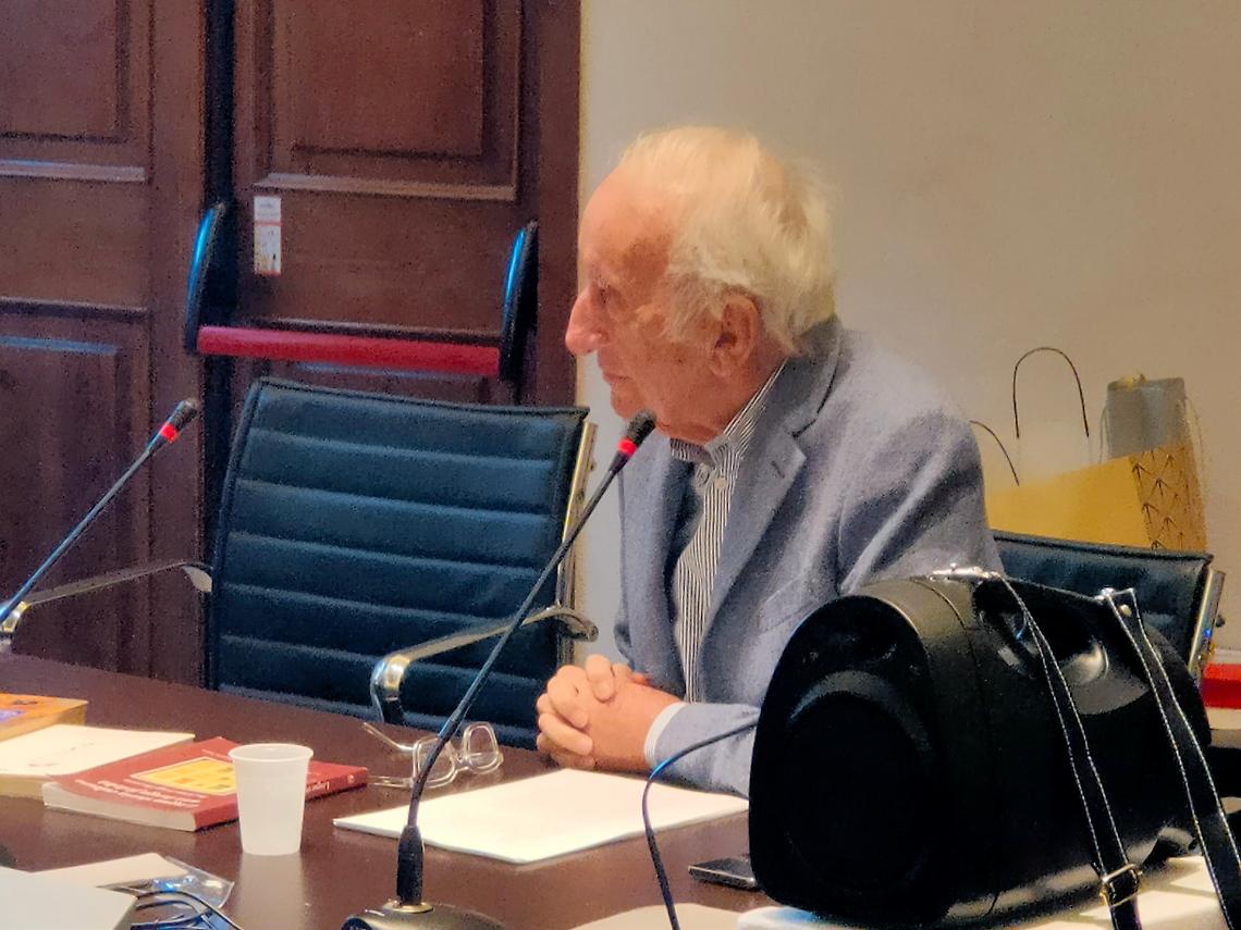 Il linguista Beccaria all&rsquo;Universit&agrave; degli Adulti: elogio della lentezza nell&rsquo;era di TikTok