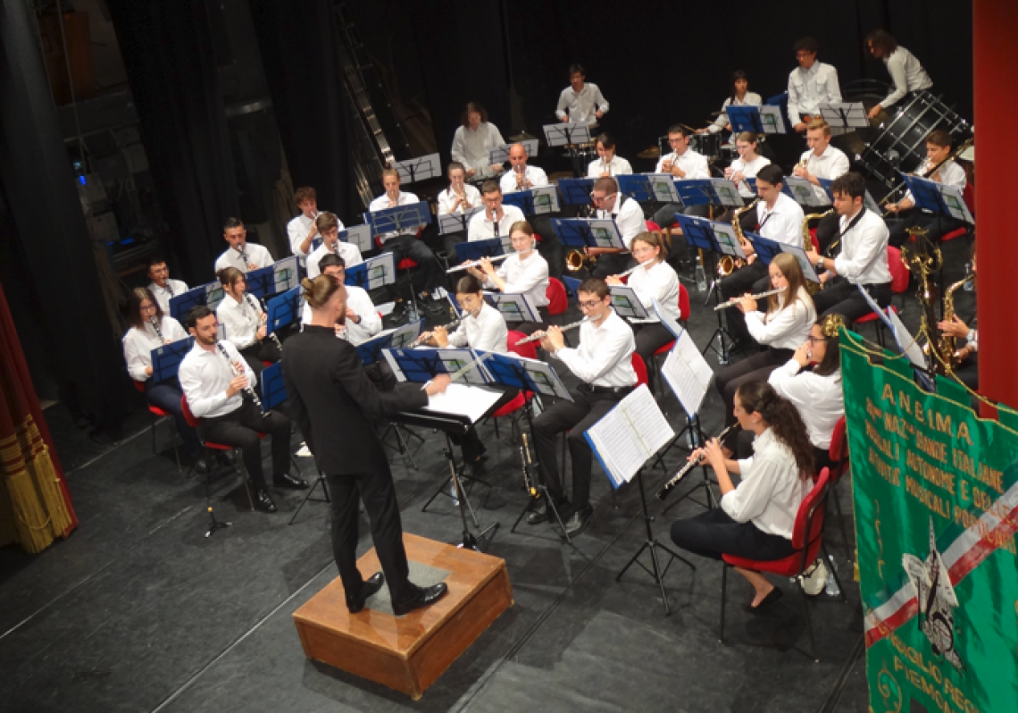 Aspettando il capodanno, concerto della Banda giovanile Anbima di Cuneo
