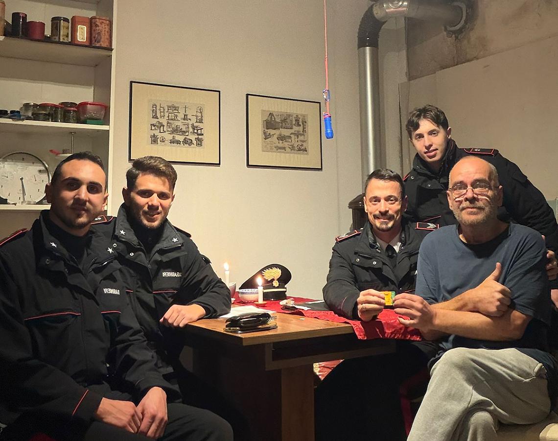 Lascia la Germania e va a vivere nei boschi a Cortemilia: &laquo;A contatto con la natura, senza nemmeno il telefono&raquo;