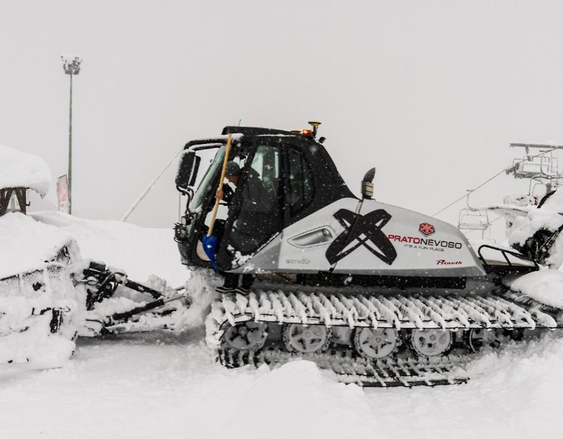 &laquo;Vuoi diventare "gattista"?&raquo;: parte il corso per imparare a guidare i gatti delle nevi
