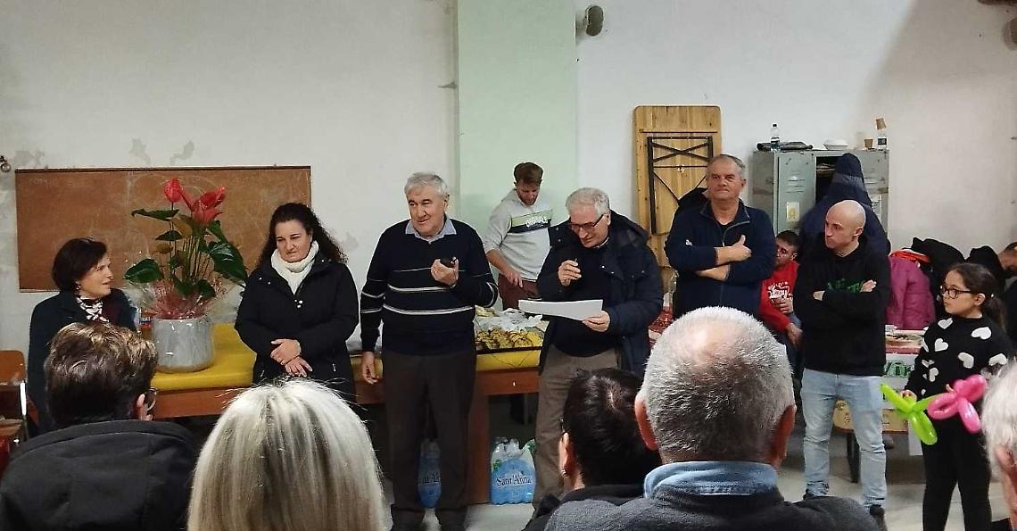 "Grazie Marina": 43 anni di lavoro in Comune, una vita per il paese