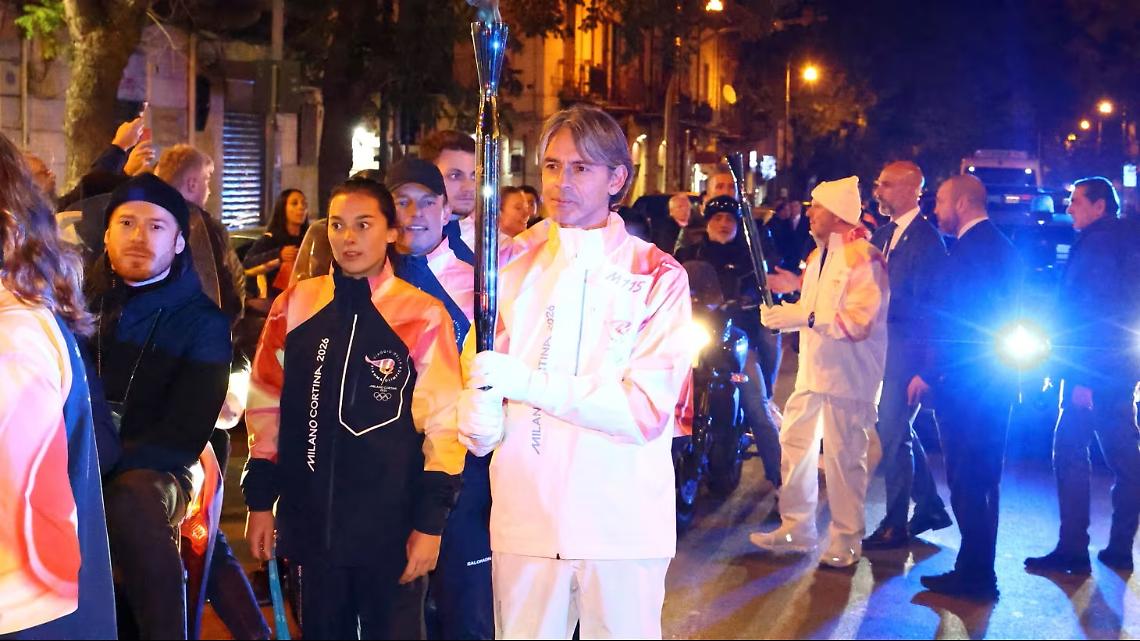 La Fiamma olimpica accende Cuneo: la magia delle Olimpiadi Milano-Cortina 2026 illumina la Granda!