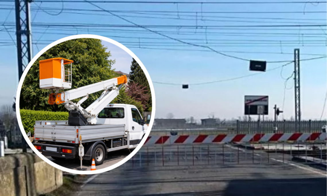 Camion trancia i cavi dell&rsquo;alta tensione e blocca i treni: disagi ai pendolari