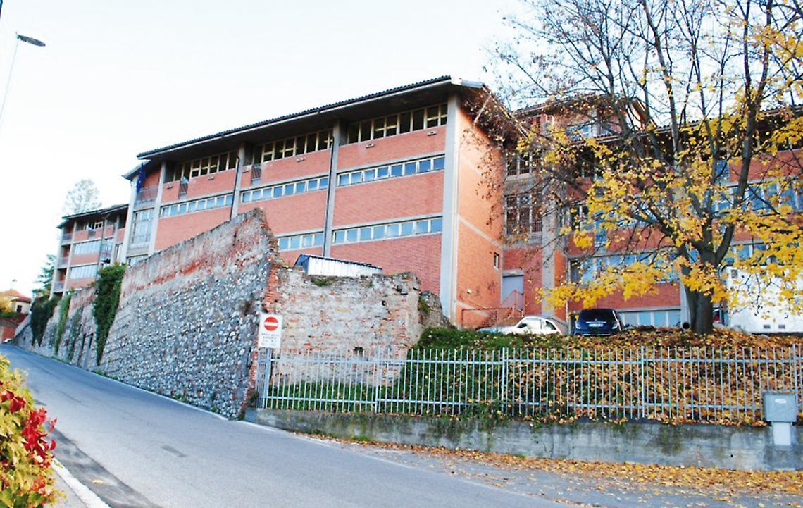 Scuole chiuse "per trasloco": con una settimana di vacanza per gli studenti