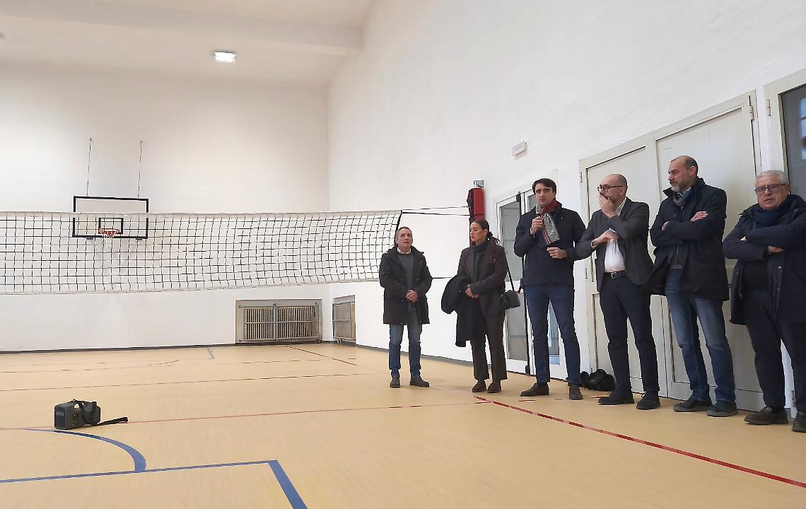 Palestra travolta dalla frana