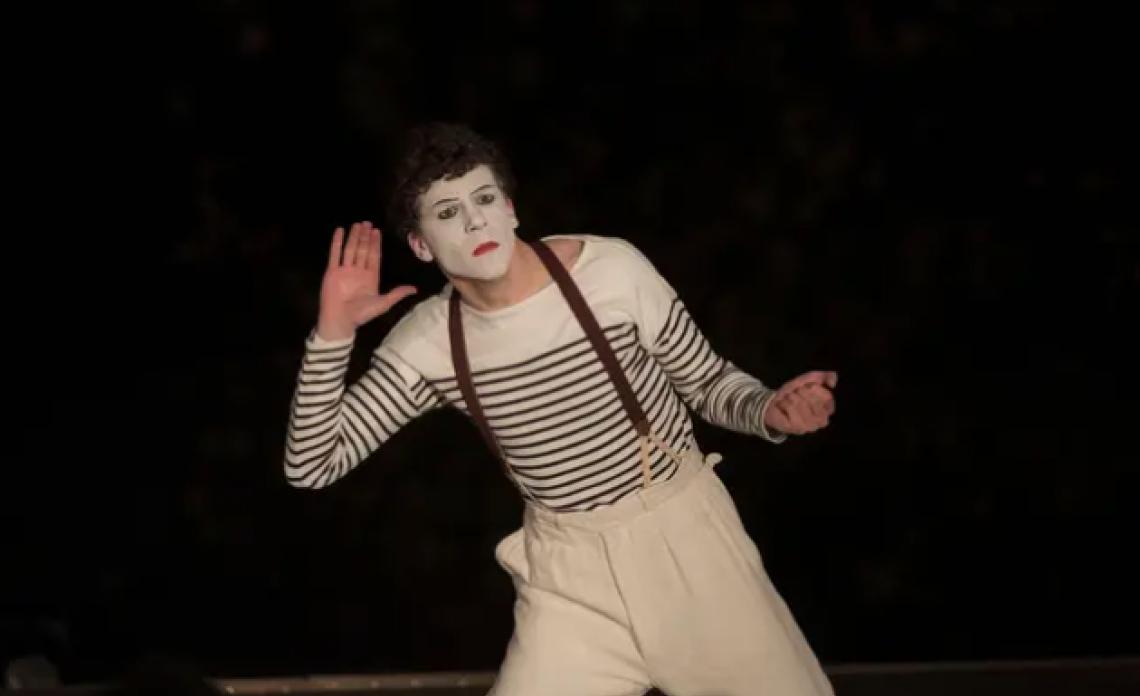 Il mimo che salv&ograve; decine di bambini orfani ebrei dalla follia nazista