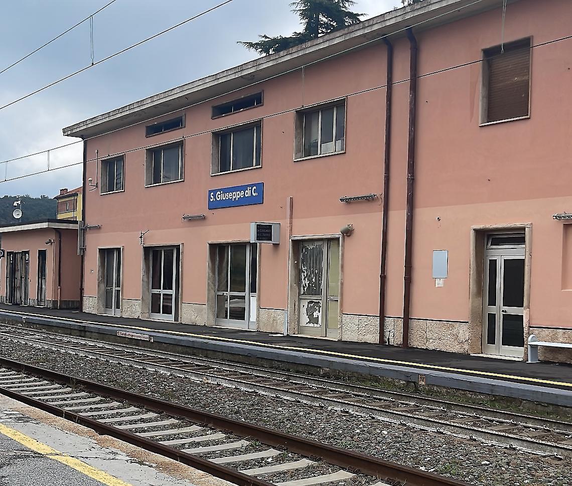 Cancellato il treno San Giuseppe di Cairo-Fossano: passeggeri a piedi