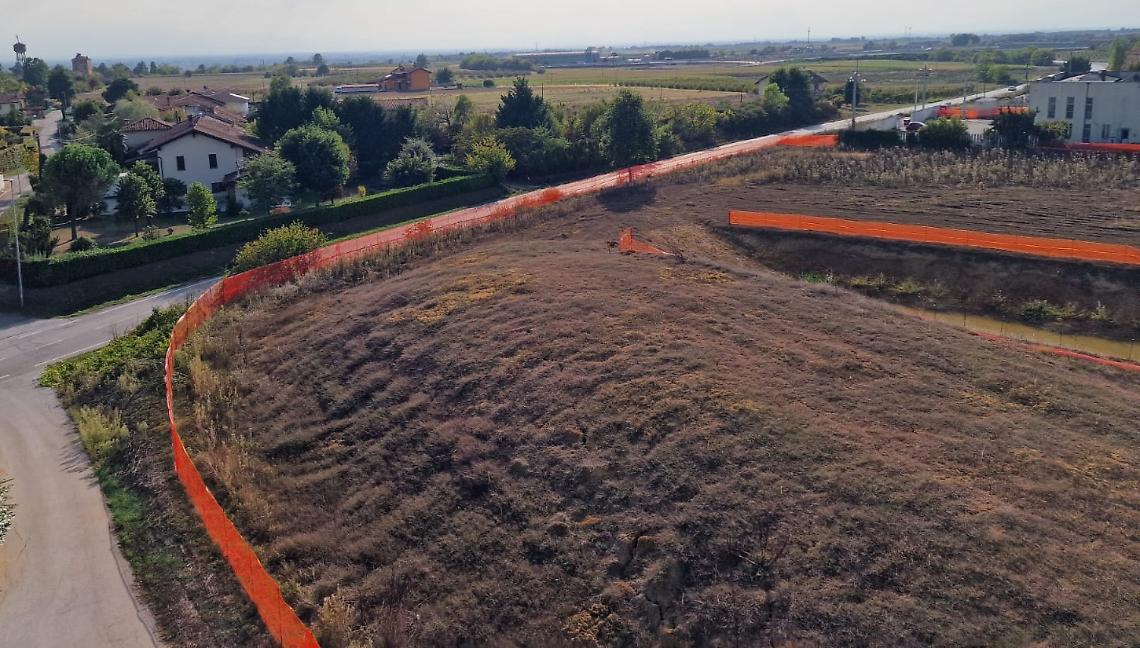 No al bitumificio: &laquo;L'erba ricresce sul sito. Speriamo che le ruspe siano scongiurate&raquo;