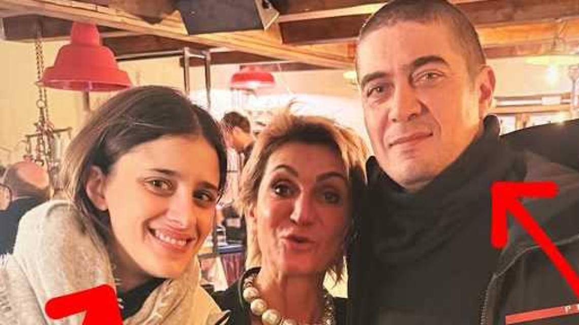 Prato Nevoso si accende di star: Benedetta Porcaroli e Riccardo Scamarcio alle Stalle