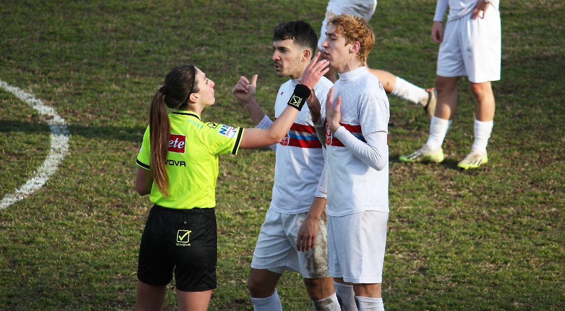 Rinvii, gol, polemiche e dediche speciali. Una solita pazza domenica