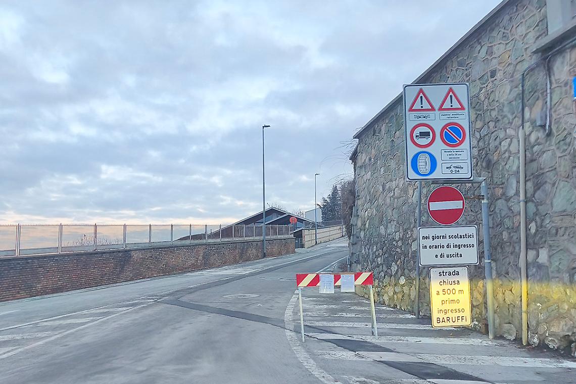 Via Tortora chiude da oggi fino al 6 marzo per i lavori alle antiche mura