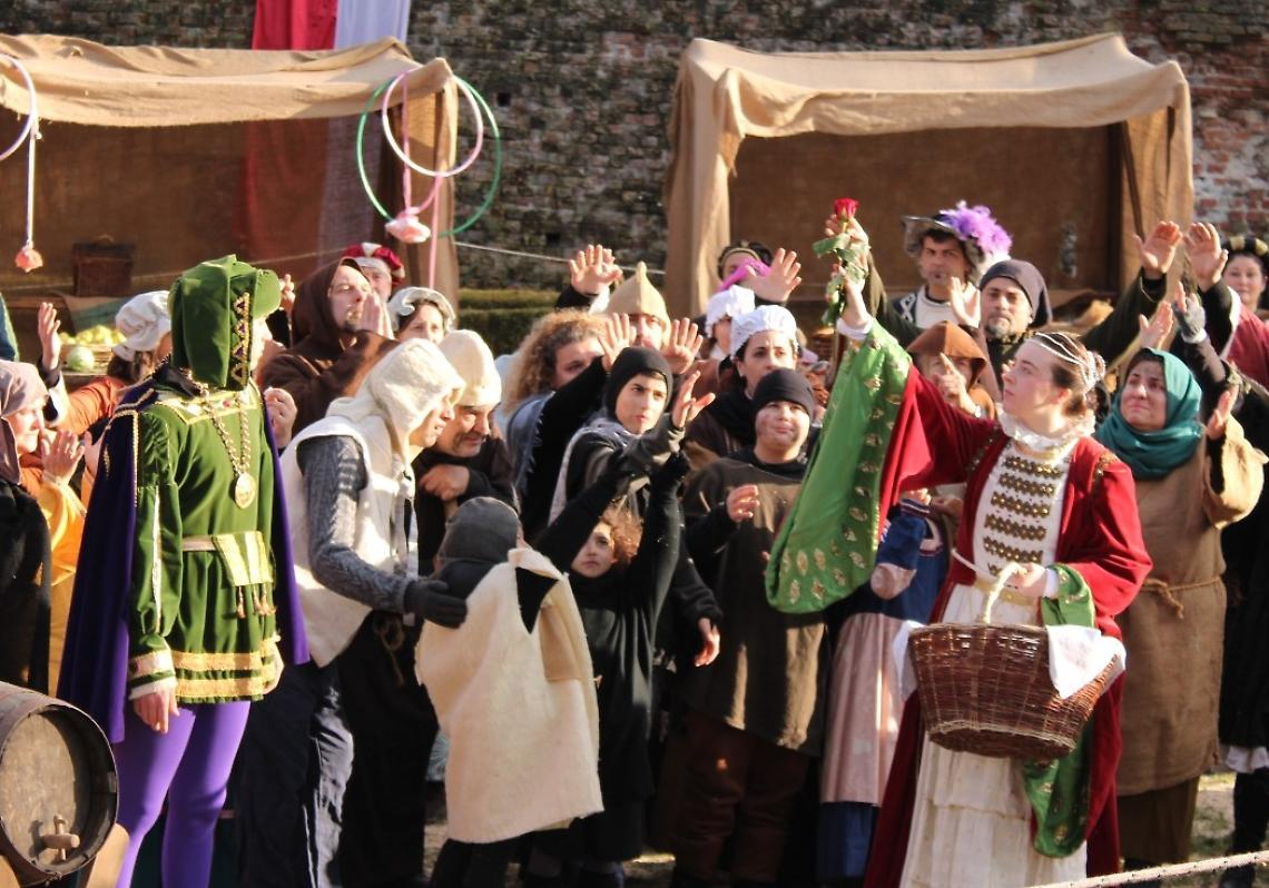 Un miracolo che si rinnova: il pane &egrave; tornato a trasformarsi in rose profumate