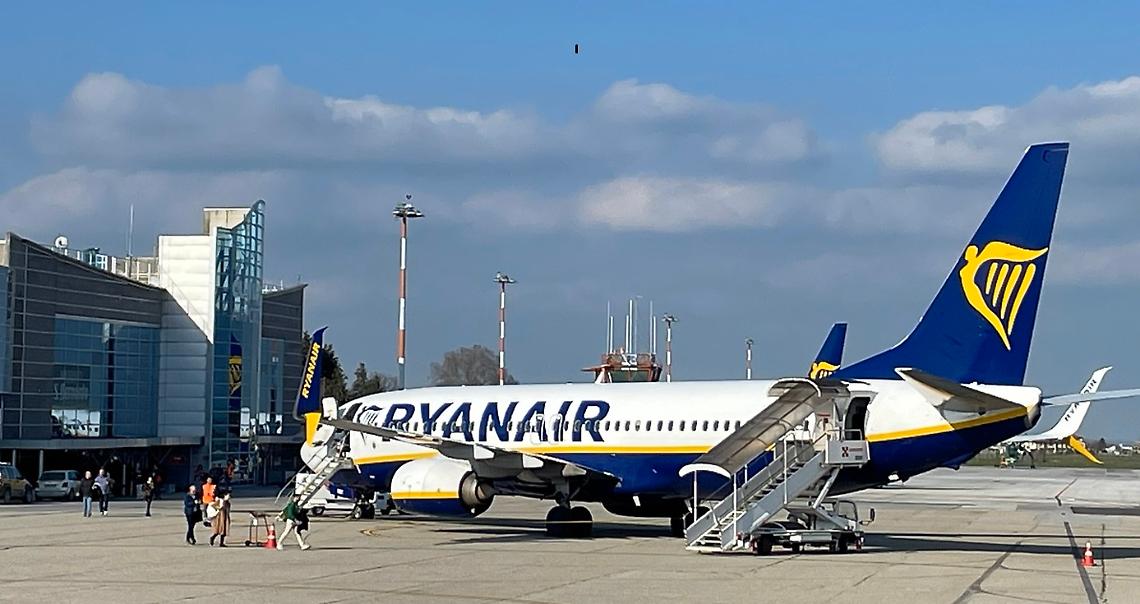 Ryanair conferma i voli estivi per Cagliari e Palermo: 10 viaggi a settimana