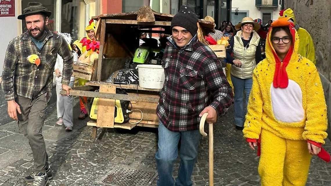 Carri, maschere e musica per un Carnevale a misura di grandi e piccini
