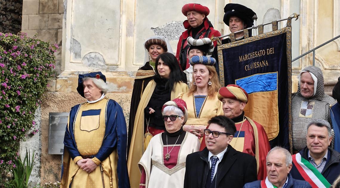 Il Gruppo storico del Marchesato di Clavesana sfila per le vie di Cervo