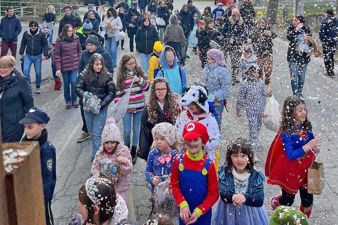 Maschere, frittelle e sorrisi: ecco il Carnevale dei bambini