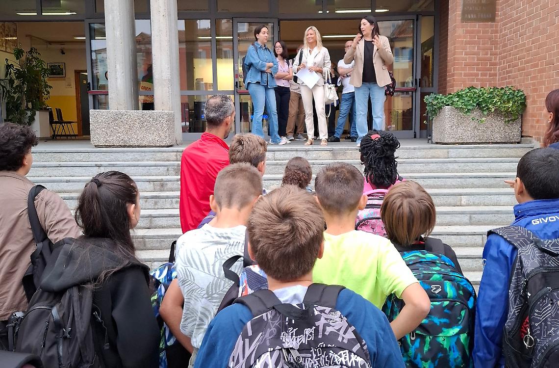 Iscrizioni scolastiche, arriva la proroga del Ministero