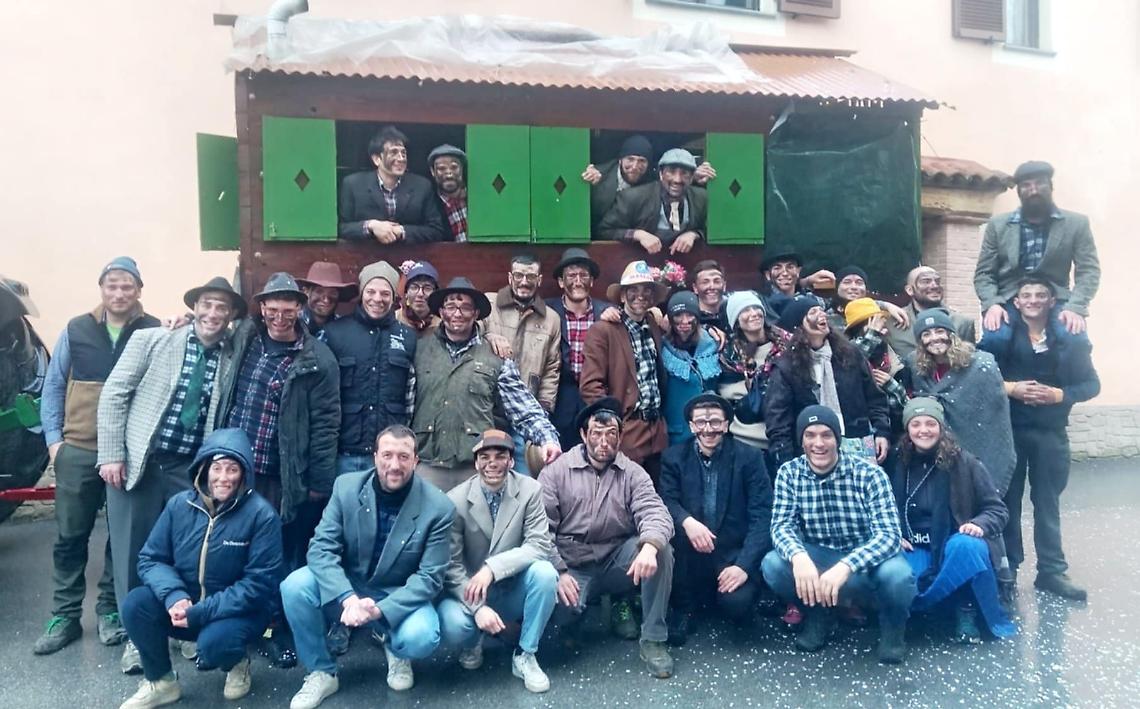 Balli e canti tra le borgate di Langa: &egrave; l'allegria contagiosa dei magnin