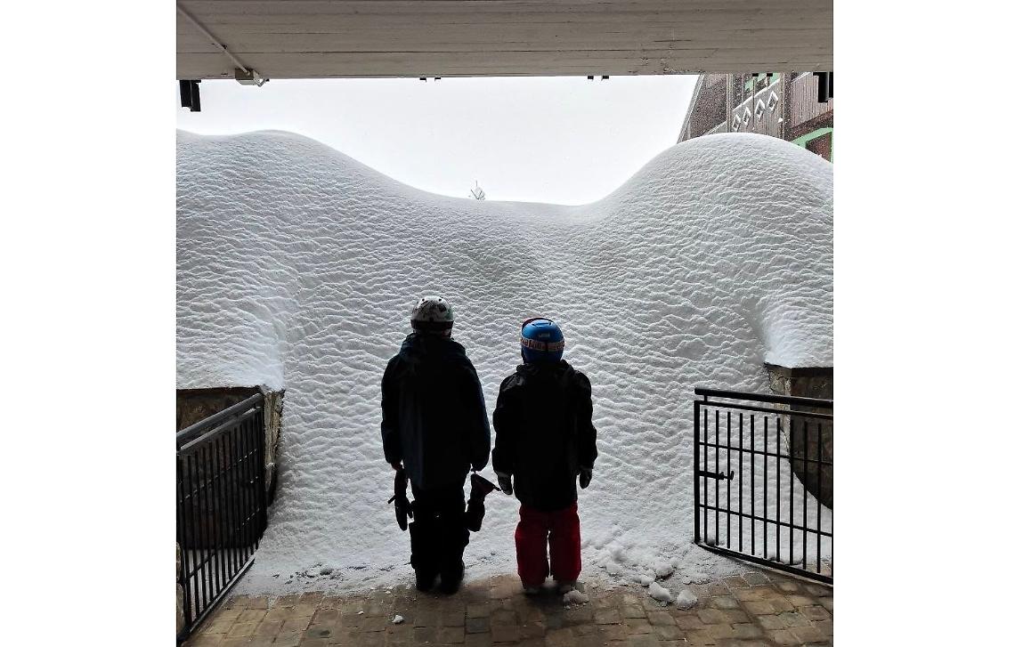 La nevicata di San Valentino sommerge Prato Nevoso