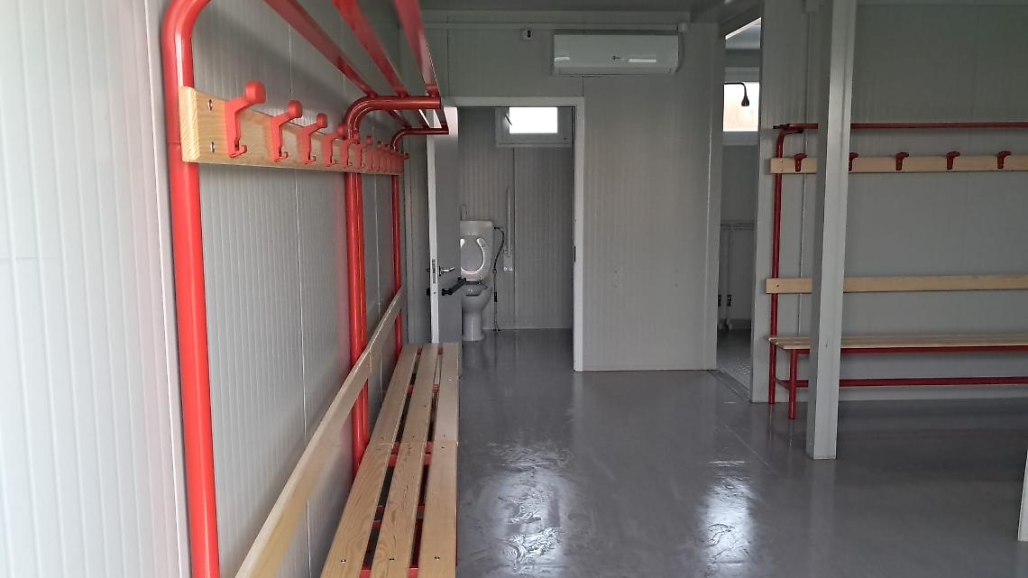 Nuova vita per il campo sportivo parrocchiale: pronti i nuovi spogliatoi