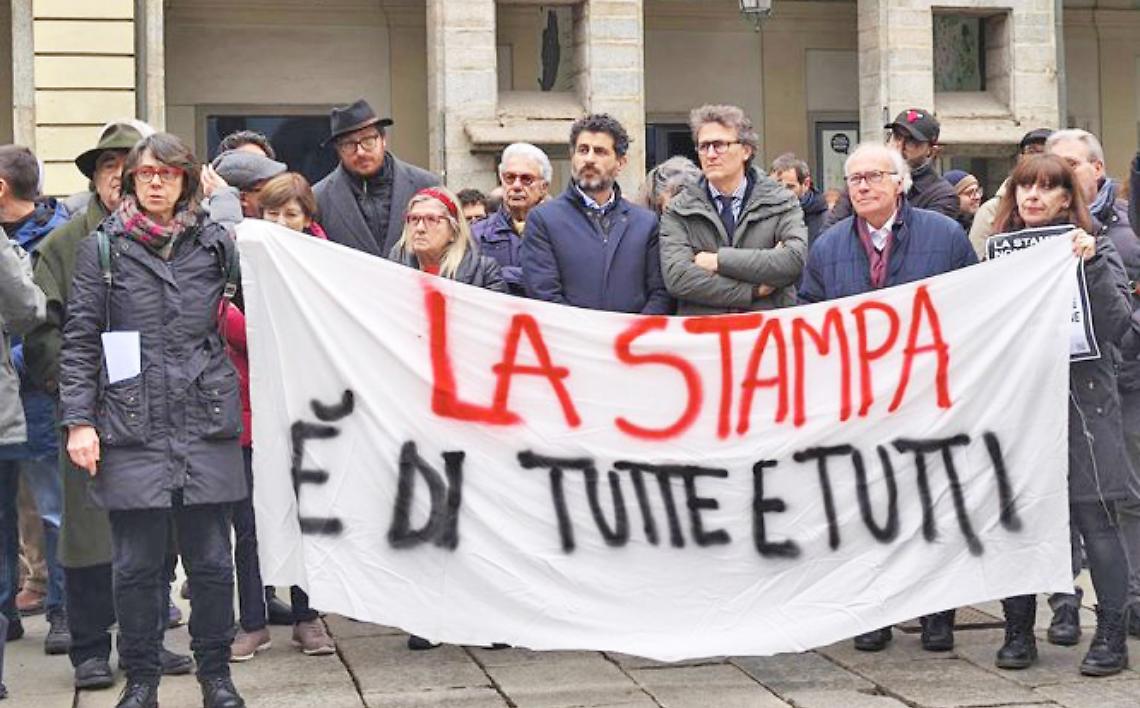&laquo;150 anni di storia non sono in vendita&raquo;: i giornalisti de &ldquo;La Stampa&rdquo;  in piazza