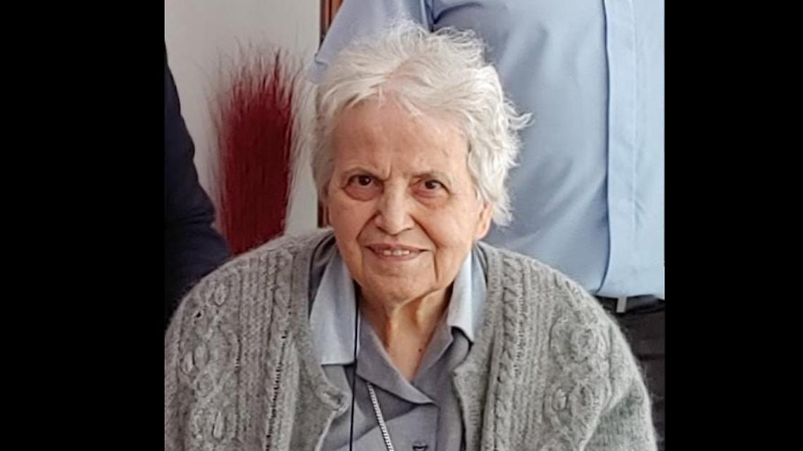 Addio alla suora che, con ago e filo, sapeva cucire la Fede addosso ai ragazzi 
