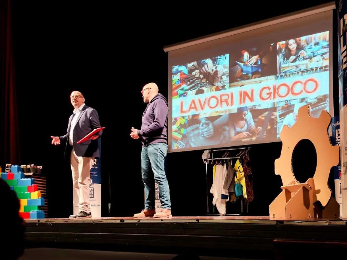 Artigianato show: oltre 100 ragazzi scoprono il lavoro che crea impresa