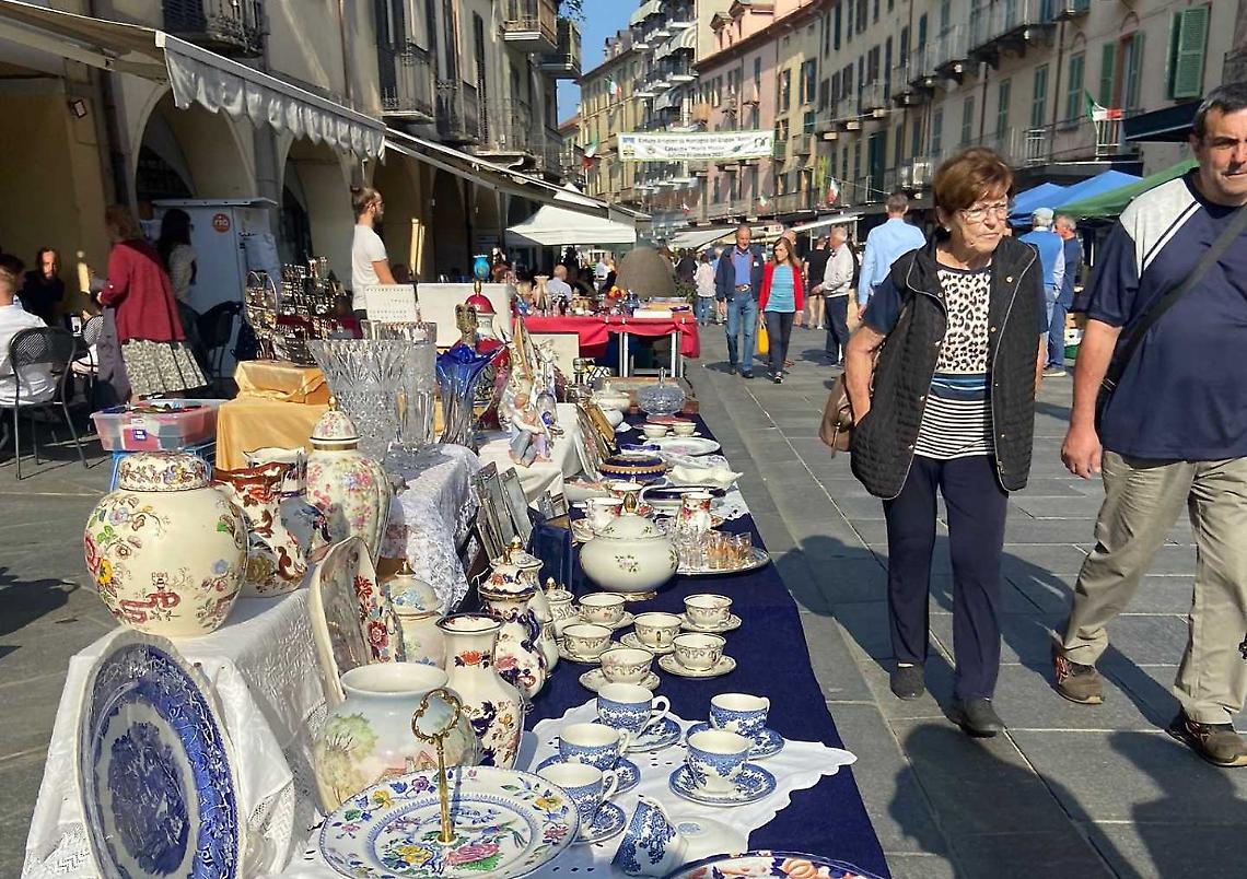 Il Mercatino dei tesori nascosti: la domenica dell'antiquariato tra vintage e pezzi unici