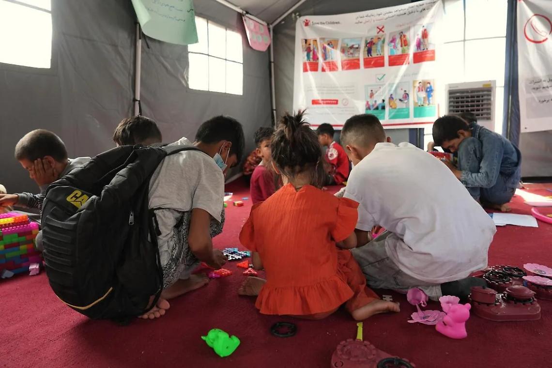 &ldquo;Le scuole non sono campi di battaglia&rdquo;: l&rsquo;allarme di Save the Children