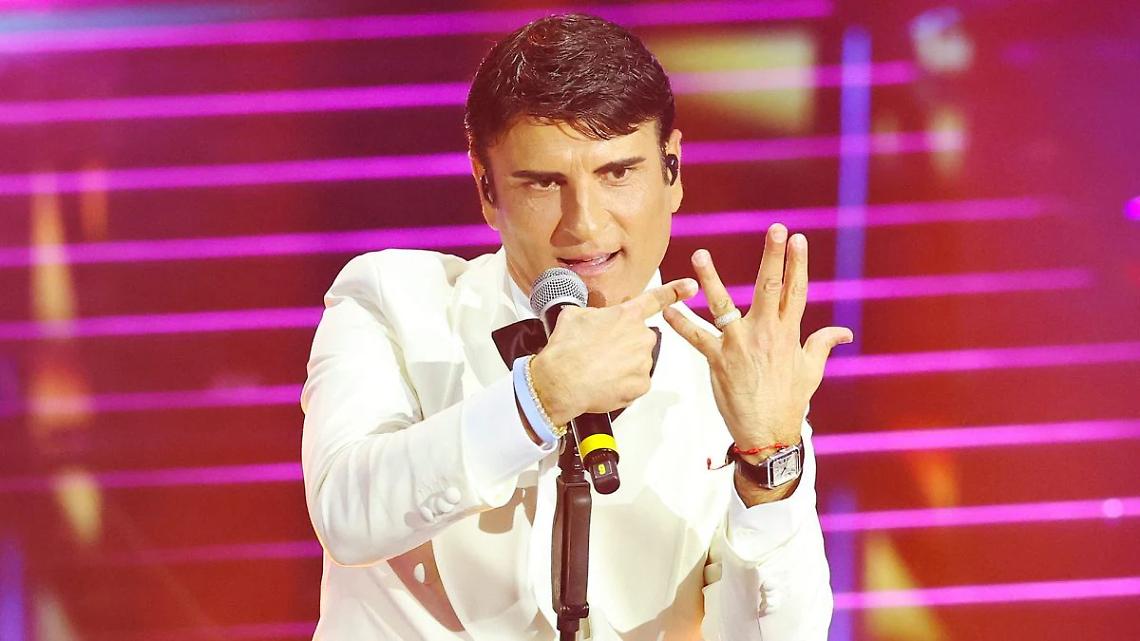 E meno male che arriva Sal a salvarci!