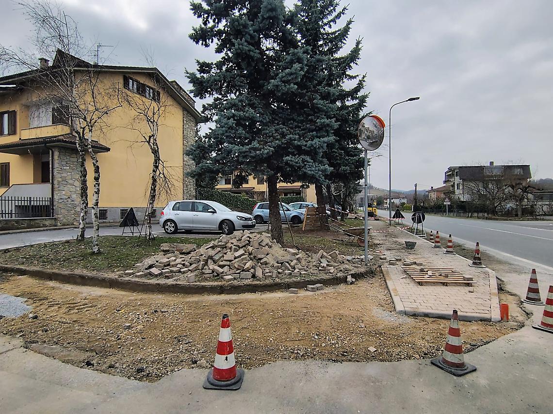 Sistemazione dei marciapiedi nelle zone pi&ugrave; frequentate della citt&agrave;