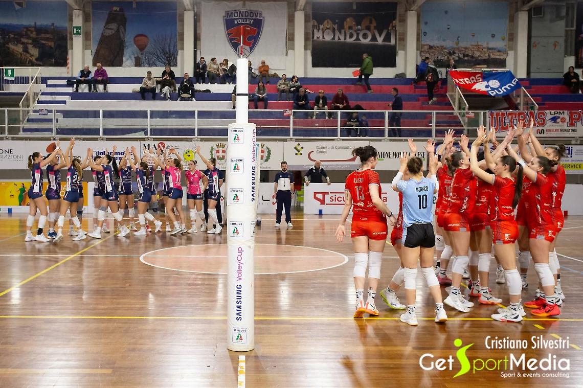 Mondov&igrave; ko in tre set: il terzo posto si allontana