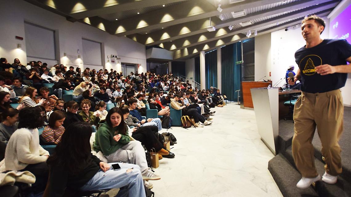 Bitcoin spiegato semplice: due giornate gratuite per capire davvero la tecnologia che sta cambiando l&rsquo;economia