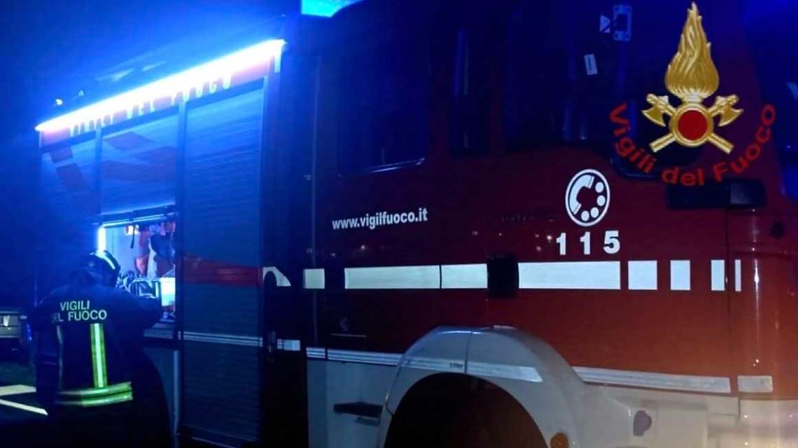 Comitiva fuori strada con l'auto, sabato sera