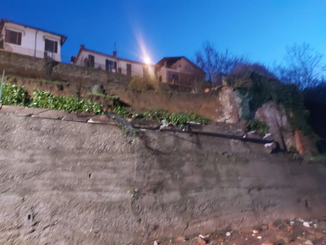 Frana sopra un muro di contenimento: chiusa la Provinciale a Bene Vagienna