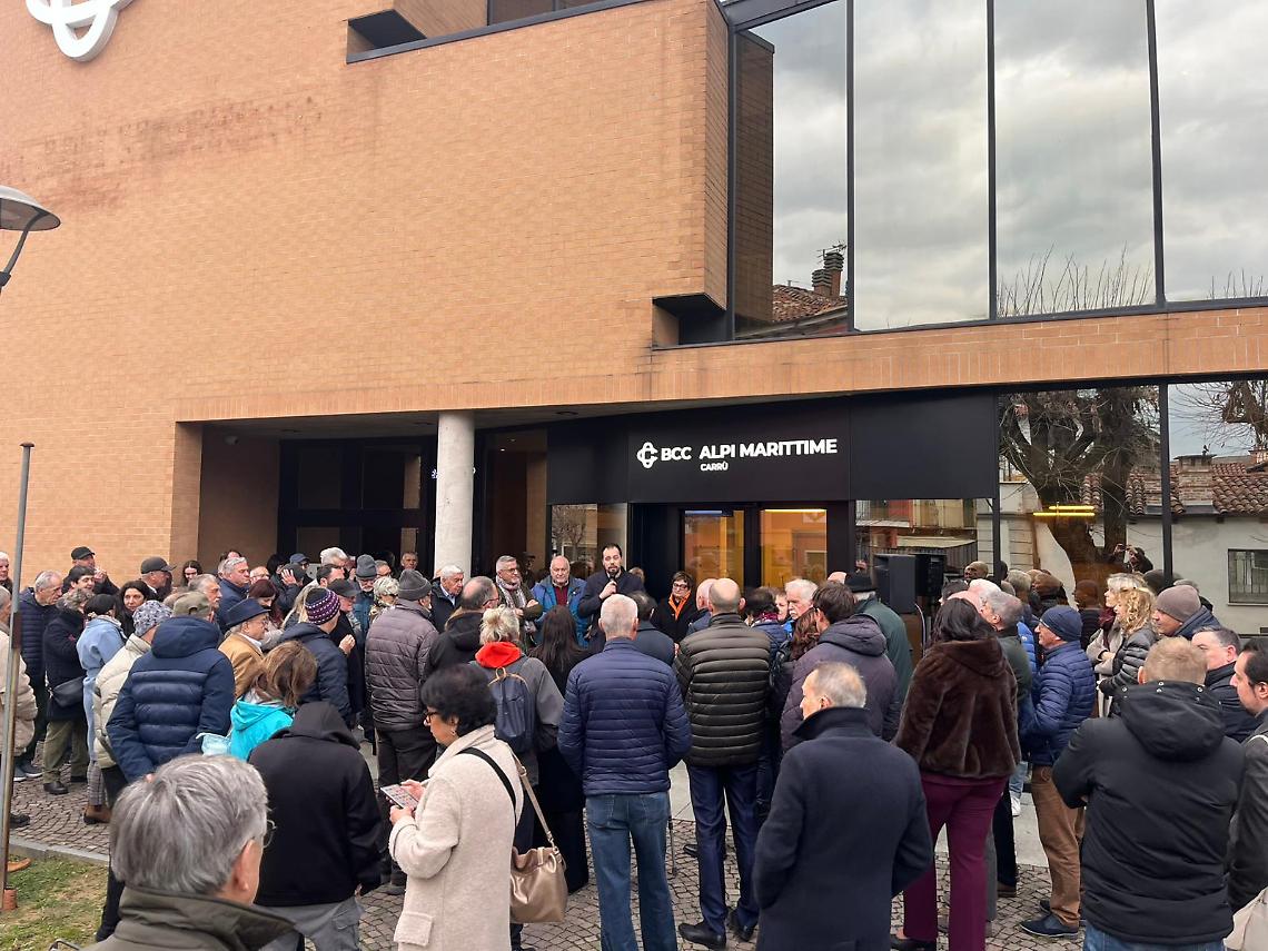 Nuova veste per la filiale Bcc di Carr&ugrave;: concluso il restyling dopo mesi di lavori