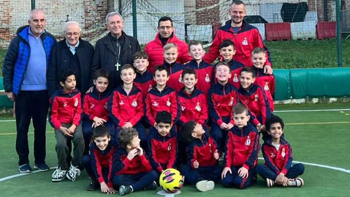 Mons. Egidio in visita ai giovani della Margaritese: &laquo;Lo sapevate che dal mio oratorio &egrave; uscito un campione del mondo?&raquo;