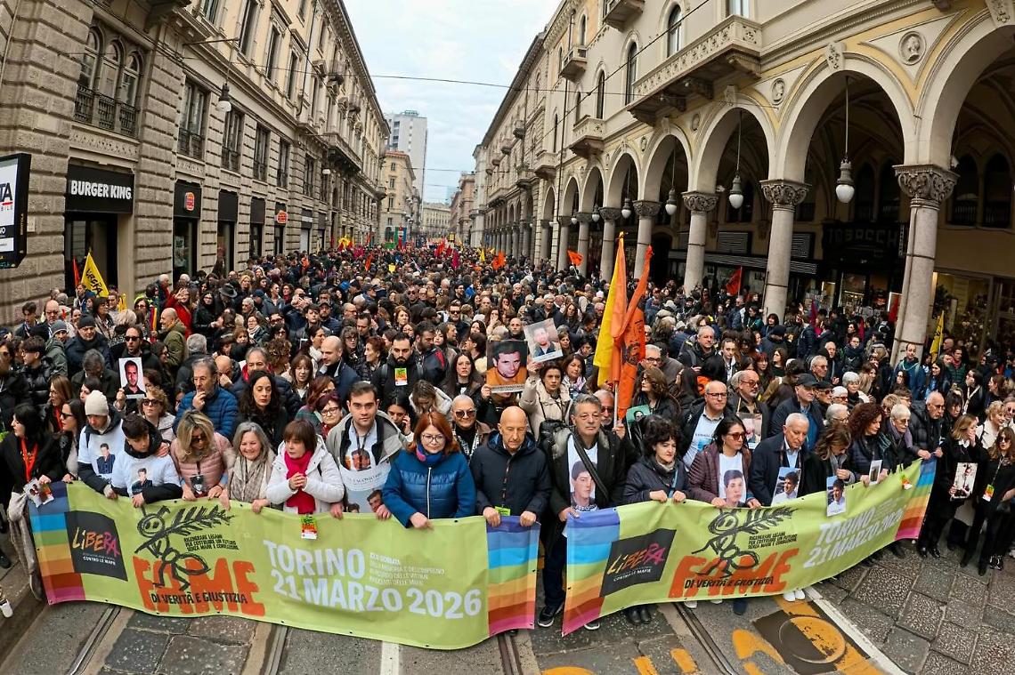 Torino sfida le mafie: migliaia in corteo con Libera per non dimenticare