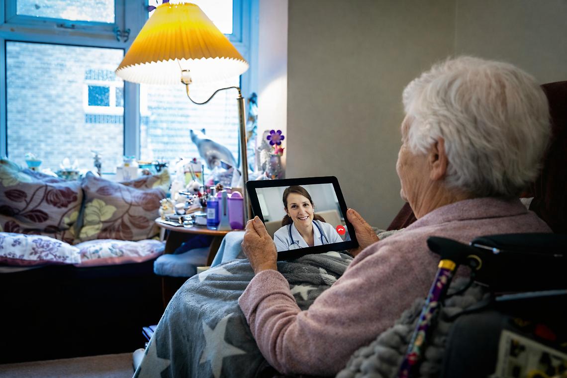 120 anziani coinvolti, 36 Comuni raggiunti: &ldquo;Telebenessere in Granda&rdquo; porta la tecnologia nelle case e combatte l&rsquo;isolamento