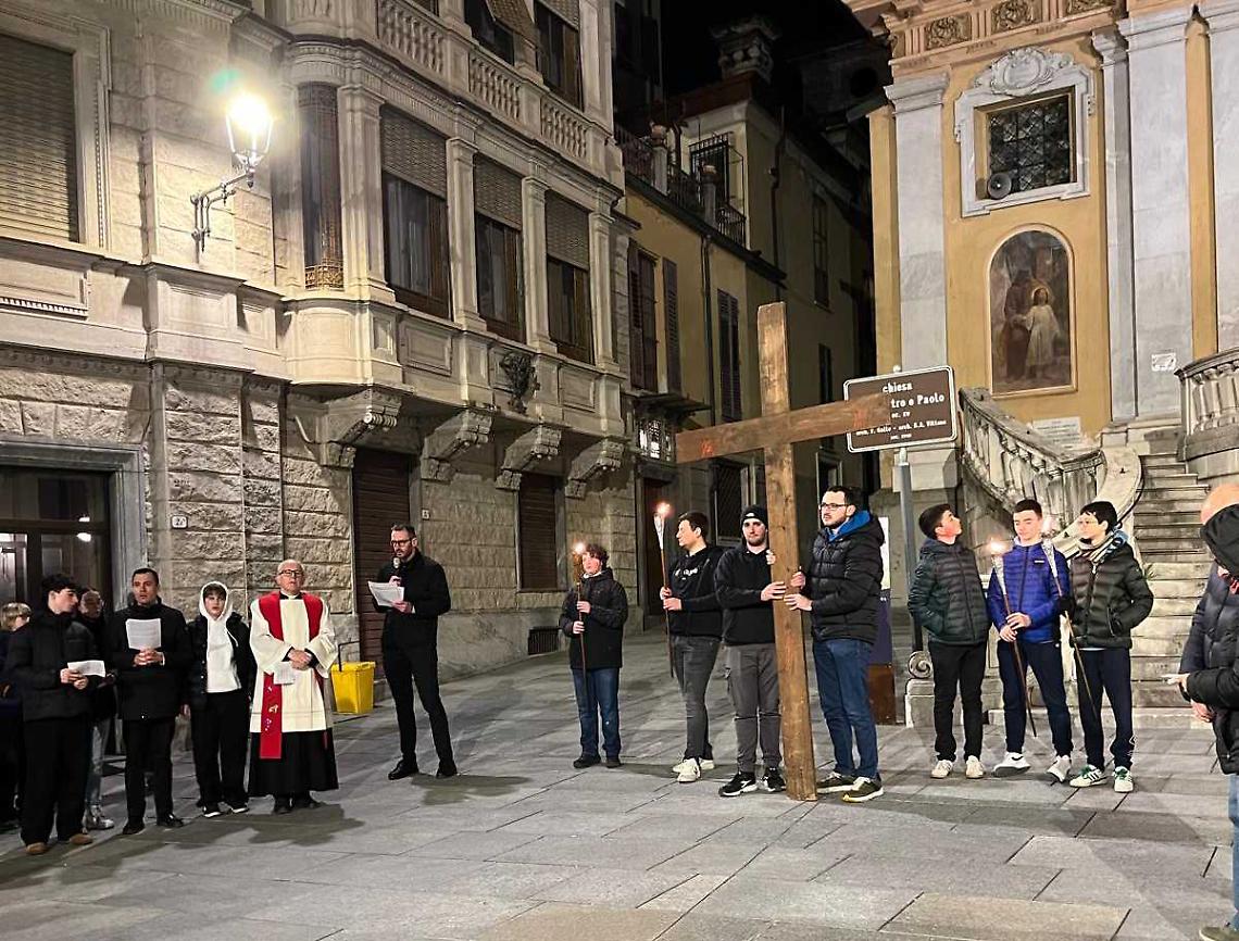 Via Crucis dal Borgato a San Filippo, sostando in ascolto e preghiera