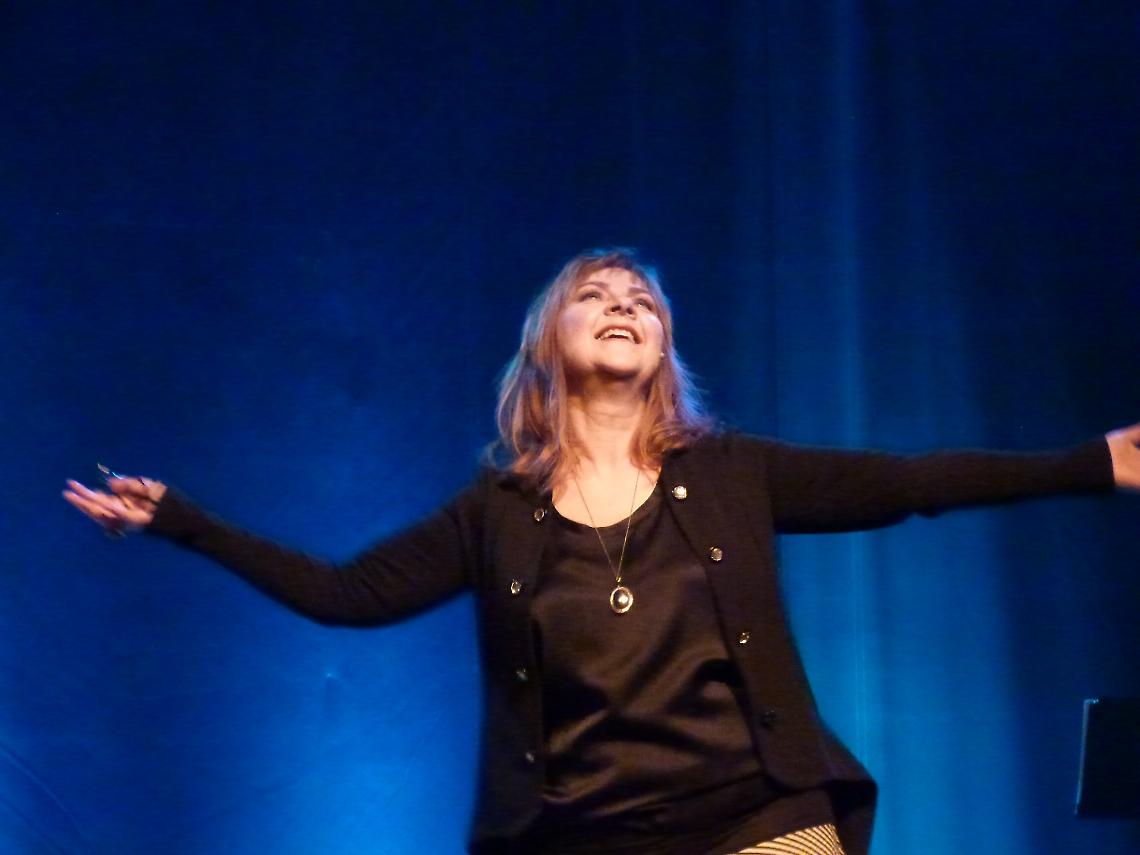 Tra opera e cabaret: Marina Massironi racconta l'attualit&agrave; di "Otello" tra femminicidio e razzismo