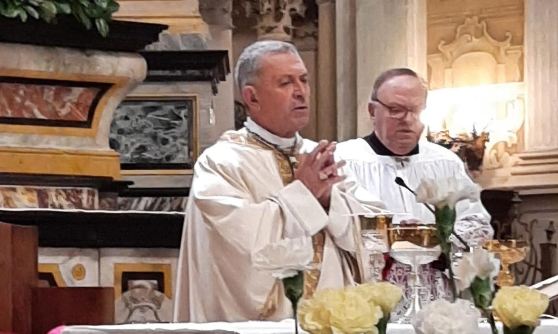 Monsignor Miragoli alla messa di Pasqua al Santuario di Vicoforte